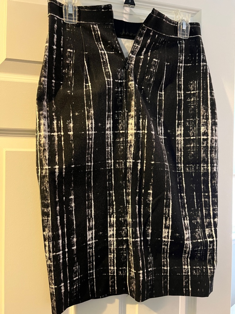 Banana Republic Black & White Vertical Stripe Pencil Skirt - Picture 2 of 3